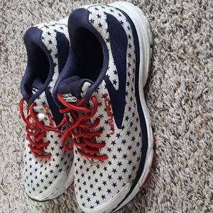 Brooks shoes size 8 womens